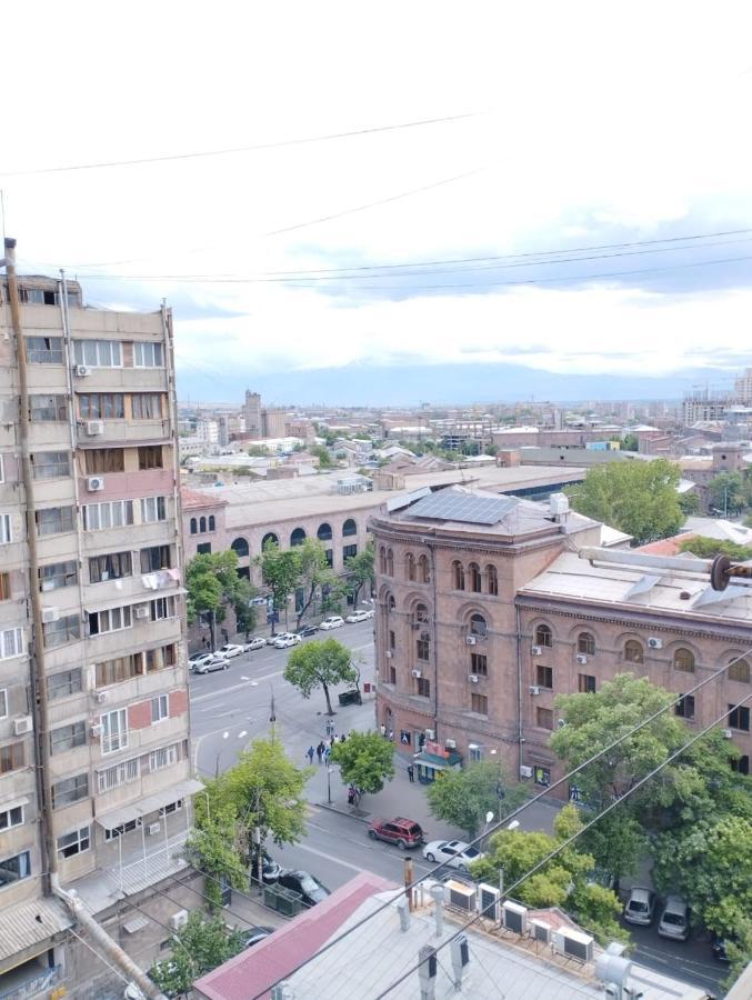 Large Apt Near Republic Square Apartment Yerevan Exterior photo